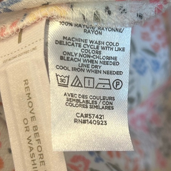 LOFT, LIKE NEW FLORAL WRAP ROMPER, Sz 6 - Picture 10 of 11